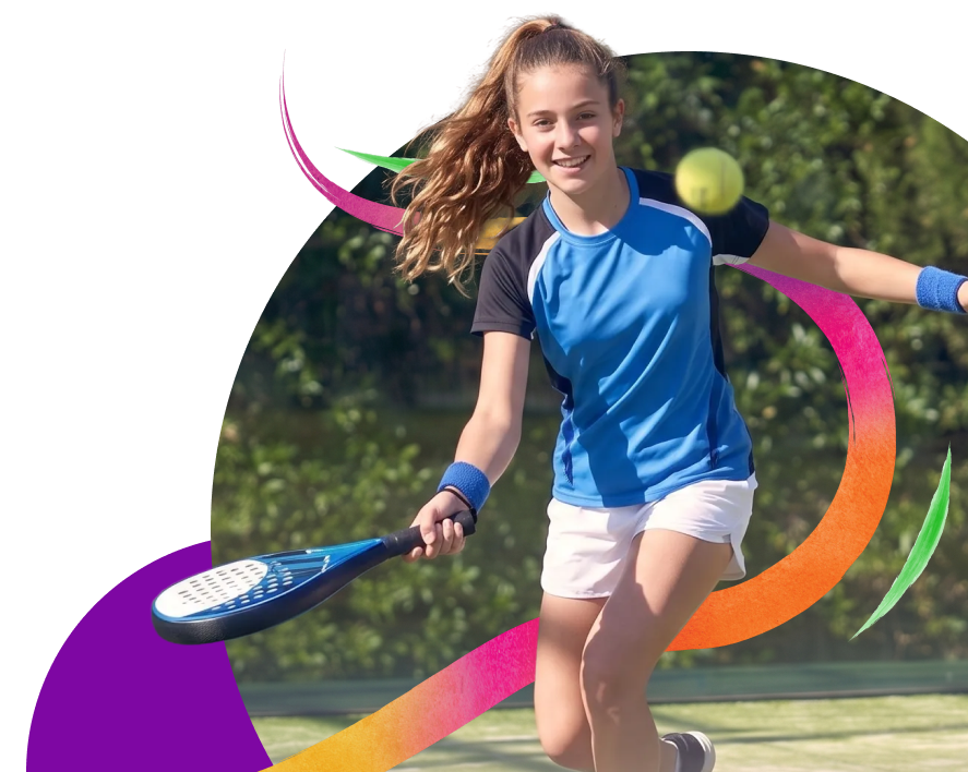 Niña practicando deporte al aire libre